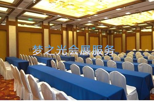 蓮湖室內(nèi)長條桌租賃與夢之光會展服務 打造專業(yè)會議與活動的基石